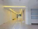  - ขายด่วน โฮมออฟฟิศ 4 ชั้น (หลังมุม) Renovate ใหม่ สวยงาม หมู่บ้านกลางเมือง พระราม9-ลาดพร้าว
