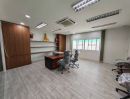  - ให้เช่าอาคาร / Home Office 2 ชั้น ซอยลาดพร้าว 87 / แอร์ 7 เครื่อง / ตกแต่งสวย กั้นเป็นสัดส่วน / มีเฟอร์นิเจอร์สำนักงาน