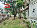  - ที่ดินพร้อมบ้าน เนื้อที่ 202.7 ตร.ว. หมู่บ้านชลลดา รามอินทรา (กาญจนาภิเษก ซ.7) ถนนรามอินทรา แขวงท่าแร้ง เขตบางเขน