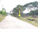  - ขายที่ดินติดถนนบางบัวทอง-สุพรรณบุรี ทล.340 เนื้อที่ 26.5ไร่ (ทางเข้าเป็นภาระจำยอม 15x200m)ด้านหลังติดถนนเลียบคลอง ทำเลดี เหมาะพัฒนาเป็นโกดัง