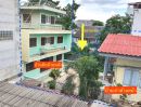  - ขายบ้านเก่าสวย 2หลังติดถนนมนัส ใกล้ลานย่าโม ทำเลการค้า เหมาะพัฒนาเป็นบ้านพักส่วนตัวในทำเลเกาะเมือง หรือเป็นร้านอาหาร,คลีนิค, โรงแรม บนเนื้อที่ 230ตร.ว