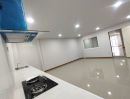  - ขายทาวน์เฮ้าส์ 2 ชั้น รีโนเวทใหม่พร้อมอยู่ 31.1 ตรว. 3 ห้องนอน หมู่บ้านชวนชม ซอยสายไหม 48 เขตสายไหม กรุงเทพ