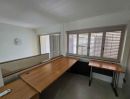  - ให้เช่า Home Office หรู 4 ชั้น สุขุมวิท 49 พื้นที่ 260 ตร.ม. เพดานสูง โปร่งสบาย พร้อมเครื่องล้างจาน & Walk-in Closet