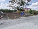 - ขายที่ดิน200 ตร.วา ติดถนนกว้าง12เมตร ซอยเฉลิมพระเกิยรติ ร.9 30 แยก 2 (ซอยร่วมสามัคคี) ดอกไม้ ประเวศ กรุงเทพ พื้นที่สีเหลือง