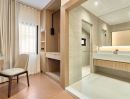 - บ้านเชียงใหม่ โซนหางดง สันผักหวาน ใกล้โรงเรียนนานาชาติกว่า ใกล้สนามบิน มีห้องแม่บ้าน