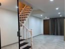  - ขายทาวน์เฮาส์ 2 ชั้น รีโนเวทใหม่ ทำเลดี ใกล้เซ็นทรัลบางนา พร้อมอยู่