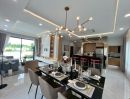 - Riva Prime บ้านสวยวิวเขา ใกล้ทะเลบางแสน บ้านเดี่ยวหรูสำหรับ ครอบครัวใหญ่ ที่ออกแบบมาเพื่อทุกช่วงวัยของการใช้ชีวิต