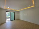 - ทาวน์โฮม 2 ชั้น หมู่บ้านตะวันนาขาย ซอยจตุโชติ 12 ตกแต่งใหม่ พร้อมอยู่ เนื้อที่ 17 ตรว 2นอน 2น้ำ