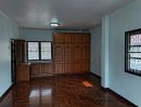 - ขาย บ้านเดี่ยว หมู่บ้านปรีชา พุทธมณฑลสาย4 จำนวน 2 ชั้น ขนาดเนื้อที่ดิน 90 ตารางวา พื้นที่ใช้สอย 250 ตารางเมตร