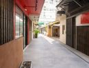 - เยาวราช MRT วัดมังกร 200 ม. Shophouse ให้เช่า 1 น้ำ 1 ครัว 42 ตร.ม.ทำเลไชน่าทาวน์ เหมาะสำหรับร้านค้า คาเฟ่ หรือธุรกิจ แหล่งท่องเที่ยว