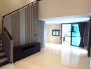 - ทาวน์โฮม 3.5 ชั้น หลังมุม พื้นที่ใหญ่ที่สุดในหมู่บ้าน 57.7 ตรว. รีโนเวตใหม่สวยทั้งหลัง เพียง 7,690,000บาท!! โ