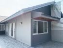 - บ้านแฝด หมู่บ้านชวนชื่น ซ.ชวนชื่น 13 ถนนรามคำแหง 102 สะพานสูง