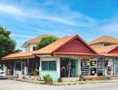 - บ้านเดี่ยว พร้อมห้องสำหรับค้าขาย เปิดออฟฟิศ ติดถนนเมน