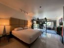 - บ้านสไตล์บาหลีสุดหรู ที่ออกแบบอย่างพิถีพิถัน ให้ทุกมุมของบ้านเชื่อมต่อกับธรรมชาติอย่างลงตัว ถ่ายทอดกลิ่นอายรีสอร์ตระดับ Luxury Private Villa