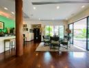 - บ้านสไตล์บาหลีสุดหรู ที่ออกแบบอย่างพิถีพิถัน ให้ทุกมุมของบ้านเชื่อมต่อกับธรรมชาติอย่างลงตัว ถ่ายทอดกลิ่นอายรีสอร์ตระดับ Luxury Private Villa