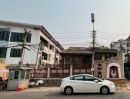 - ที่ดินพร้อมสิ่งปลูกสร้าง นิมมานซอย 17 ตรงข้ามโรงแรม 5 ดาว (อาคาร 2 ชั้น พร้อมชั้นลอย)