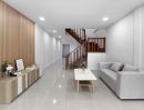 - ทาวน์โฮม 2 ชั้น รีโนเวทใหม่ หมู่บ้านบุศรินทร์ บางบัวทอง ต้นโครงการ ใกล้สี่แยกบางพลู ต่อเติมครบ หิ้วกระเป๋าเข้าอยู่ได้เลย