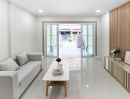 - ทาวน์โฮม 2 ชั้น รีโนเวทใหม่ หมู่บ้านบุศรินทร์ บางบัวทอง ต้นโครงการ ใกล้สี่แยกบางพลู ต่อเติมครบ หิ้วกระเป๋าเข้าอยู่ได้เลย