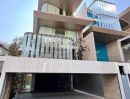 - ขายบ้านเดี่ยวเอกมัย สุขุมวิท House Pool Ekkamai10 Sukhumvit65 บ้านพร้อมสระว่ายน้ำ 4-5ชั้น 3ห้องนอน 5ห้องน้ำ ที่จอดรถเยอะ 4คัน ใกล้BTSเอกมัย ทองหล่อ