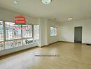 - บ้านแฝด 2 ชั้น เนื้อที่ 35.8 ตร.ว. โครงการ มายอิสระ พระราม 5 (My Isara Rama 5) ถนนนครอินทร์ ตำบลบางศรีเมือง อำเภอเมืองนนทบุรี นนทบุรี