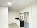 - หมู่บ้านสวนหลวงวิลล์ 3 ถนนเฉลิมพระเกียรติ ร.9 ซอย 28 บ้านแฝด รีโนเวทใหม่ทั้งหลัง