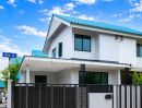- รีโนเวทต่อเติมใหม่ทั้งหลัง สไตล์โมเดิร์นมินิมอล บ้านแฝดหลังมุม
