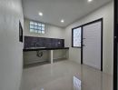 - รีโนเวทต่อเติมใหม่ทั้งหลัง สไตล์โมเดิร์นมินิมอล บ้านแฝดหลังมุม
