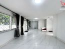  - ขายบ้านเดี่ยว 3 ชั้น ถนนรามอินทรา - พระยาสุเรนทร์ 30 บ้านสวย หลังมุม ใกล้รถไฟฟ้าสายสีชมพู