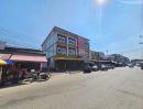- ให้เช่าตึกแถวกำแพงเพชร 3 ชั้น ใจกลางตลาดนครชุม