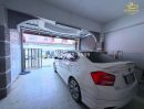 - ขายด่วน! บ้านทาวน์เฮาส์ 2 ชั้น หลุดจอง ต.ตลาดหลวง ทำเลกลางเมืองอ่างทอง ใกล้ตลาด โรงเรียน รพ. ห้าง