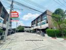 - ทาวน์โฮม 3 ชั้น บ้านกลางเมือง ลาดพร้าว-เสรีไทย (ซอยเสรีไทย 52) หลังมุม เนื้อที่ 33.3 ตร.ว. ถนนเสรีไทย แขวงคันนายาว เขตคันนายาว