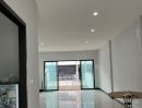 - ขายด่วน! ทาวน์โฮม 2 ชั้น โครงการ Living Residence รังสิต-ราชพฤกษ์ ติดถนนใหญ่ ใกล้รถไฟฟ้าสายสีแดง 5 นาที