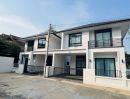 - บ้านแฝดสร้างใหม่ ใกล้กาดฝรั่ง และโรงเรียนนานาชาติ หางดง เชียงใหม่ ดีไซน์ Contemporary Modern สวยทันสมัย พร้อมเข้าอยู่