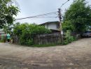 - ขายด่วน ที่ดินแปลงมุมติดถนนซอย พร้อมบ้านครึ่งปูนครึ่งไม้ และห้องเช่า 8 ห้อง ซอยรามอินทรา 47