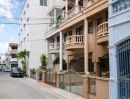 - รีโนเวทใหม่ 6นอน สาธุประดิษฐ์ 43-53 ทาวน์เฮ้าส์ 3 ชั้น 3น้ำ 25ตร.ว. 2แอร์ 275 ตร.ม. จอดรถ 2 คัน ใกล้ตลาดรุ่งเจริญ 500 ม.