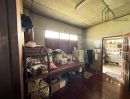 - บ้านชั้นเดียว บนที่ดิน 200 ตรวลาดกระบัง ถนน เจ้าคุณทหาร