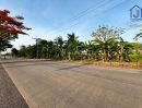- ขายที่ดินพร้อมสิ่งปลูกสร้าง 4 ไร่ 3 งาน 55.8 ตร.วา ใกล้ถนนรังสิต-นครนายก คลอง 9 หนองเสือ