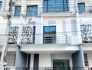 - ขาย-ให้เช่าทาวน์โฮมสไตล์โมเดิร์น บ้านใหม่ 3ชั้น ย่านวัชรพล ทาวน์โฮมใหม่แอทไนซ์ วัชรพล ซอย9