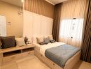 - GRAND TOWN 3 บ่อวิน ศรีราชา ทาวน์โฮมสไตล์โมเดิร์น พร้อมสระว่ายน้ำ ฟิตเนส และสวนส่วนกลาง 2 ห้องนอน