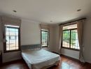 - ให้เช่าบ้านหรู 2 ชั้น หมู่บ้าน Narasiri Pattanakarn-Srinakarin 135 ตร.ว.ใกล้โรงเรียนนานาชาติ และ MRT คลองกลันตัน