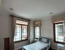 - ให้เช่าบ้านหรู 2 ชั้น หมู่บ้าน Narasiri Pattanakarn-Srinakarin 135 ตร.ว.ใกล้โรงเรียนนานาชาติ และ MRT คลองกลันตัน