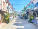 - ทาวน์เฮาส์ 2 ชั้น หมู่บ้านเลิศอุบล วัชรพล ซ.5 ถนนร่วมมิตรพัฒนา