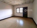 - ขายทาวน์เฮ้าส์ หมู่บ้านวโรชา เทพารักษ์-บางบอน ถนนเมน (DD002424)