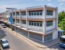  - ใกล้ตลาดสดเทศบาลเมืองปทุมธานี 500 ม. โลตัส ปทุมธานี 529ม. อาคารพาณิชย์ 3 ชั้น 2 ห้องน้ำ รีโนเวทใหม่ ให้เช่า14ตร.ว. 132 ตร.ม เ