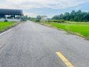 - ที่ดินติดลาดยาง 8 เมตร 100 ตรว. 690,000 คลอง 5 คลองหลวง ซอยครูห่วง