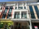 - ขาย / ให้เช่า โฮมออฟฟิศหรู 3.5 ชั้น โครงการบ้านกลางกรุง บางนา-ตราด กม.3