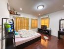 - บ้านเดี่ยวหลังใหญ่ ทำเลดี ราคาต่ำกว่าตลาด! เพียง 4.5 ล้านบาท พร้อมเข้าอยู่ หรือซื้อไว้รีโนเวททำกำไรก็คุ้ม! หมู่บ้านเนเจอร์ โฮม วงแหวน พระราม 5