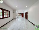 - บ้านเดี่ยวรีโนเวทใหม่ทั้งหลัง เมืองอุตรดิตถ์ พร้อมเข้าอยู่