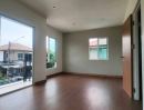 - บ้านเดี่ยวหลังมุม รีโนเวทใหม่ทั้งหลัง เดอะทรัสต์วิลล์ วัชรพล หทัยราษฎร์
