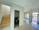 - บางนา-ศรีนครินทร์ ทาวน์โฮม 2 ชั้นอาคารใหม่ สไตล์โมเดิร์น 2 นอน 3 น้ำ บางนา-ตราด วัดหนามแดง 900 ม.
